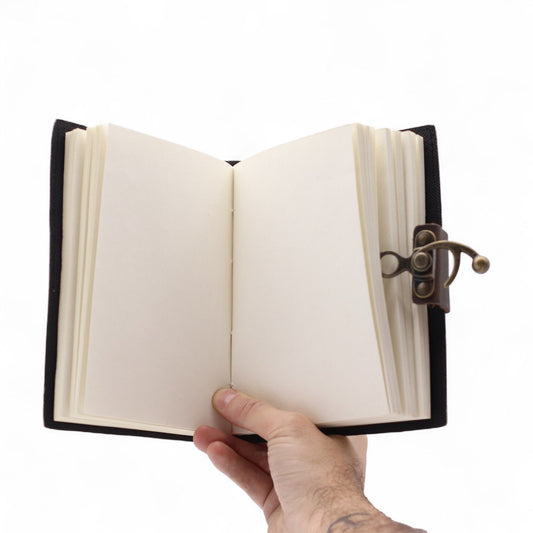 Bőrhatású nyomott notesz – Soha ne add fel az álmaid – 17,8 × 12,7 cm