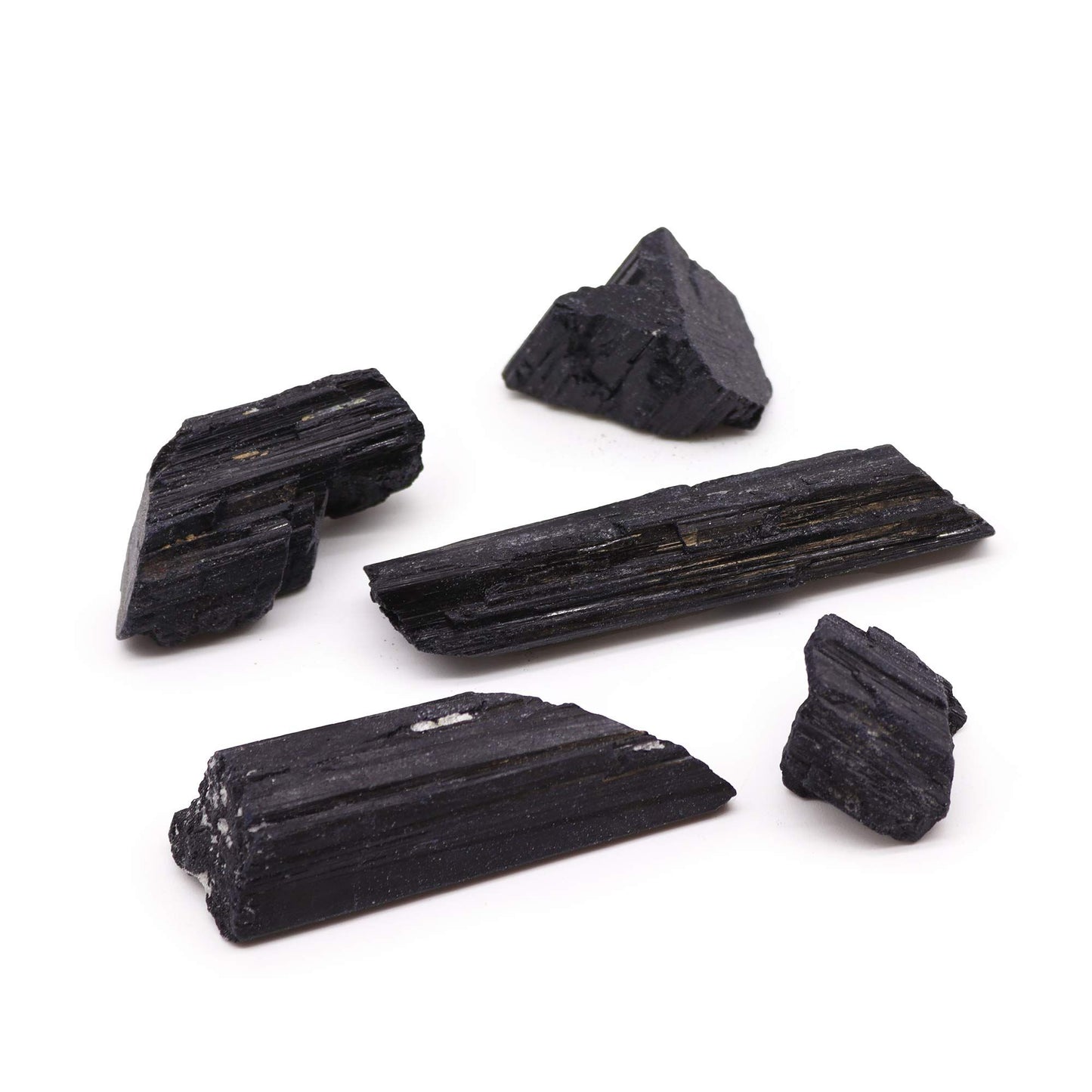 Ásványminták – Indiai turmalin 1 kg (kb. 20–30 darab – 5–10 cm)