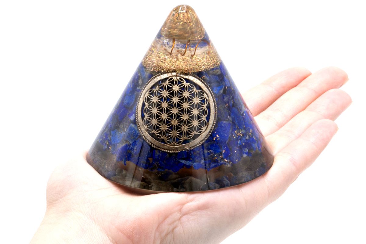 Orgonit kúp – Lapis Lazuli és Kvarc – élet virága – 90 mm