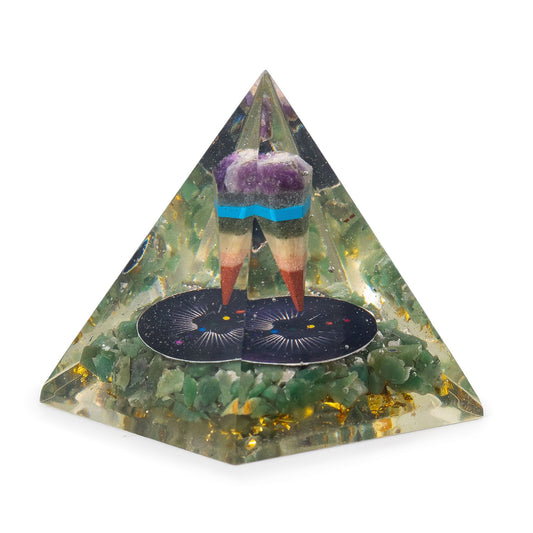 Közepes orgonit piramis 7 × 6 cm – Inga – zöld aventurin törmelék