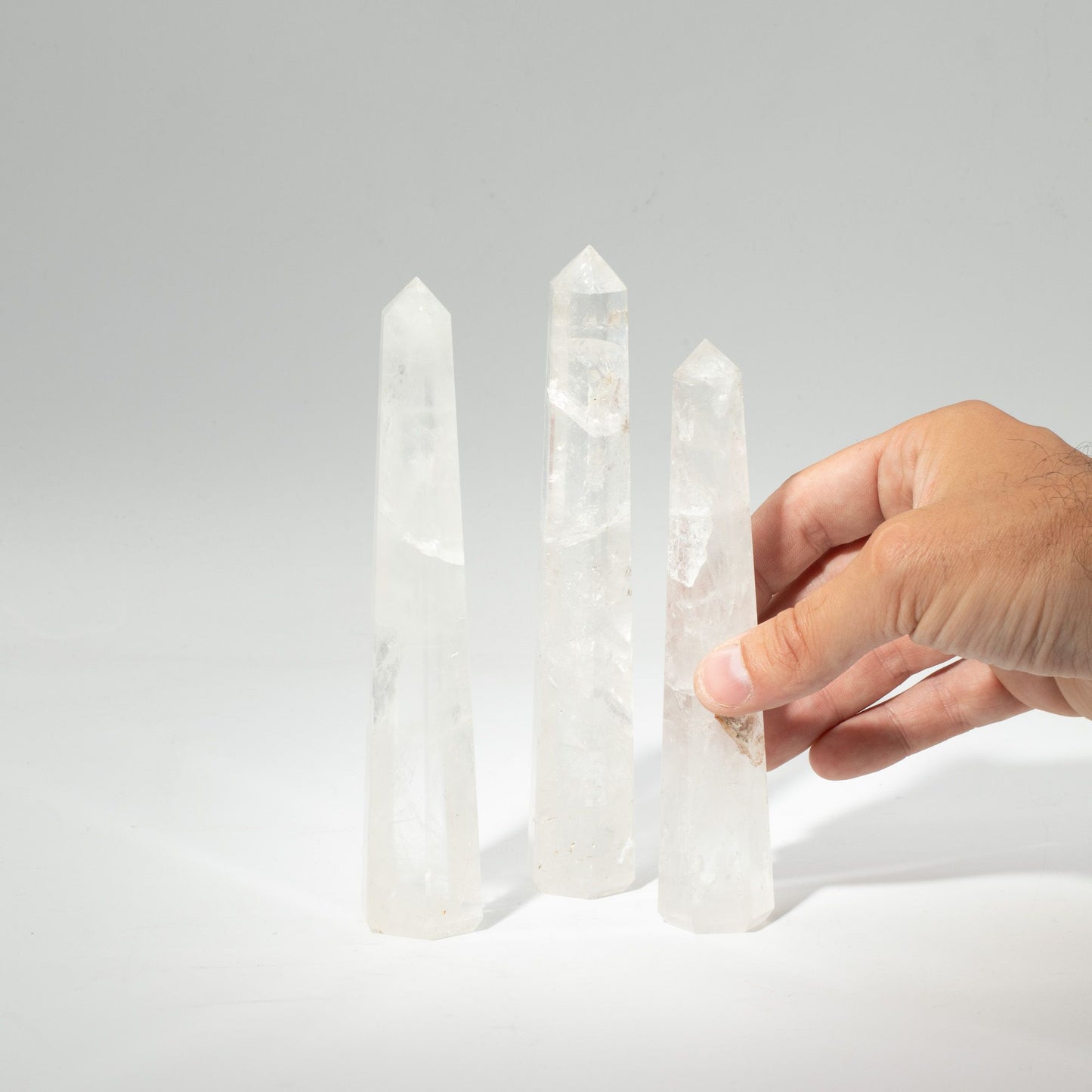 Hatszögletű ásvány obeliszk kb. 17 cm – kvarc