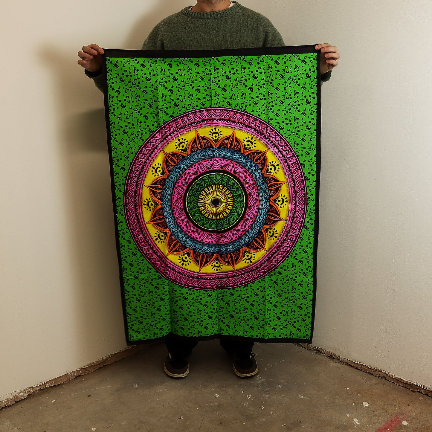 Pamut falikép (70 × 110 cm) – Vibráló Mandala