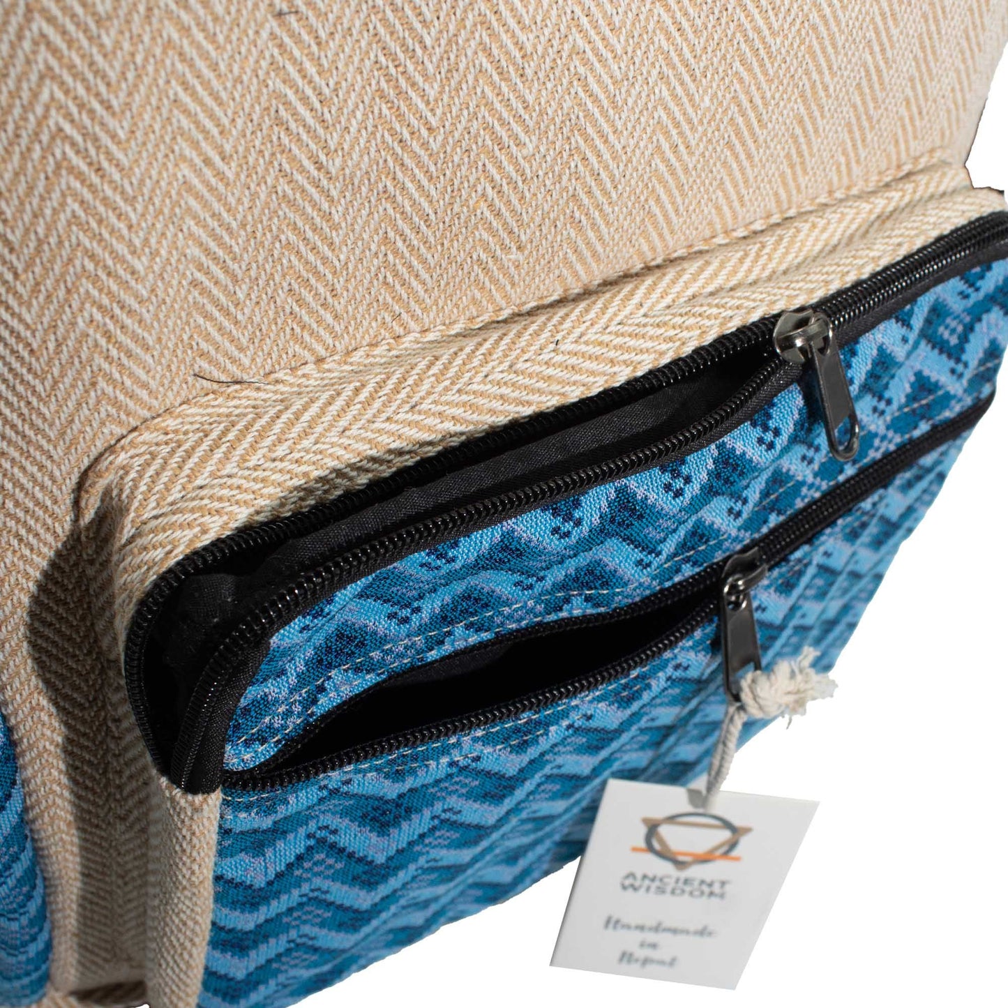 Klasszikus Kathmandu Hátizsák – Dhaka Design (34 × 27 × 10 cm)