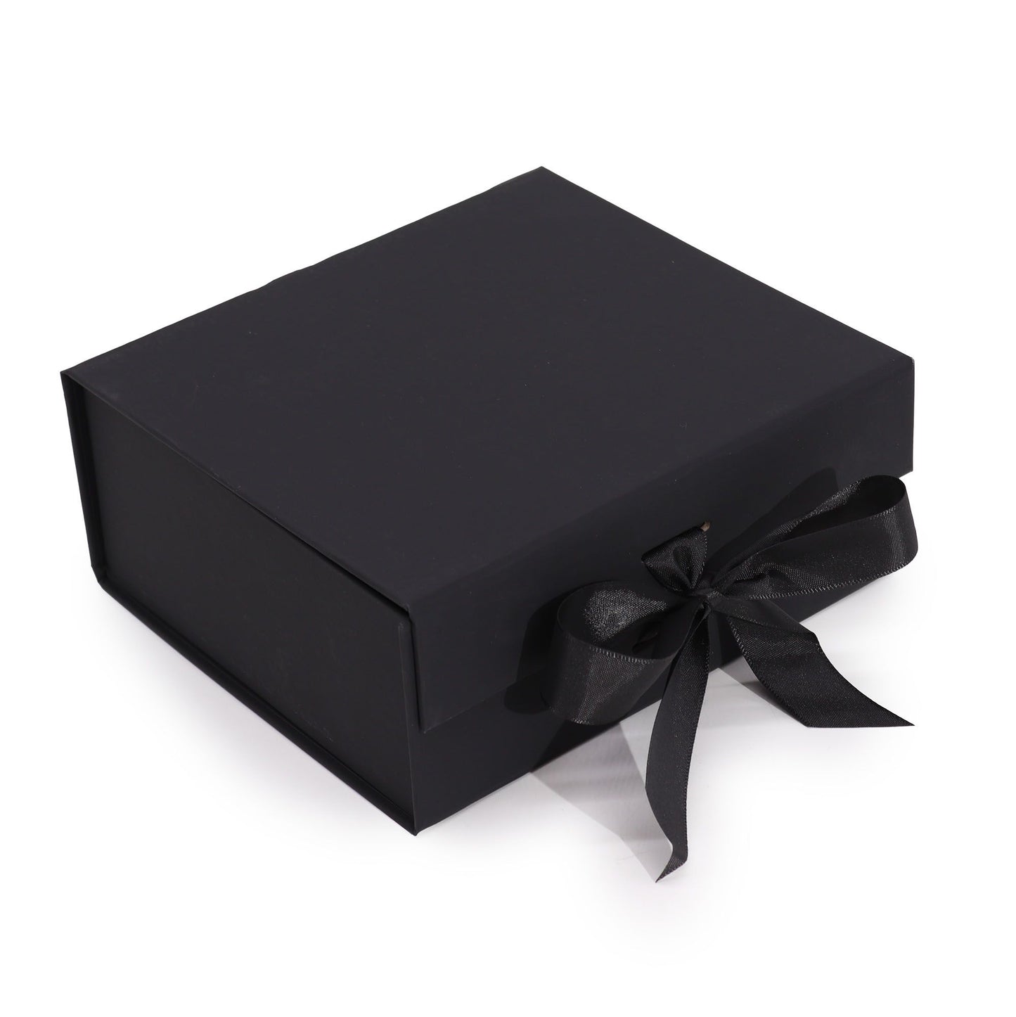 Lapos ajándékdoboz – közepes négyzet (20 × 18,2 × 8 cm) – fekete