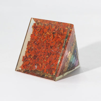 Közepes orgonit piramis 7 × 6 cm – réz – 7 csakra törmelék