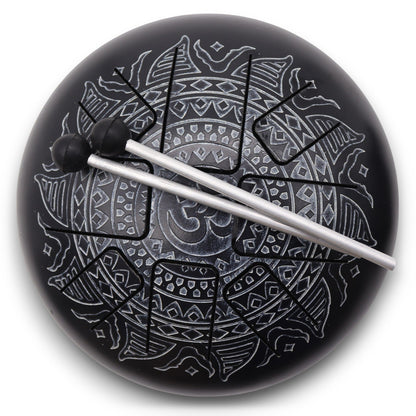 Acélnyelv dob – vésett OM mandala, 22 × 15 cm