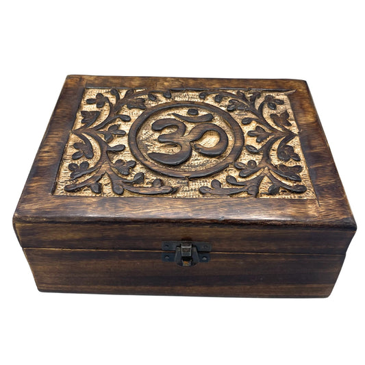Nagy, fából készült emlékdoboz 20 × 15 × 7,5 cm – Om