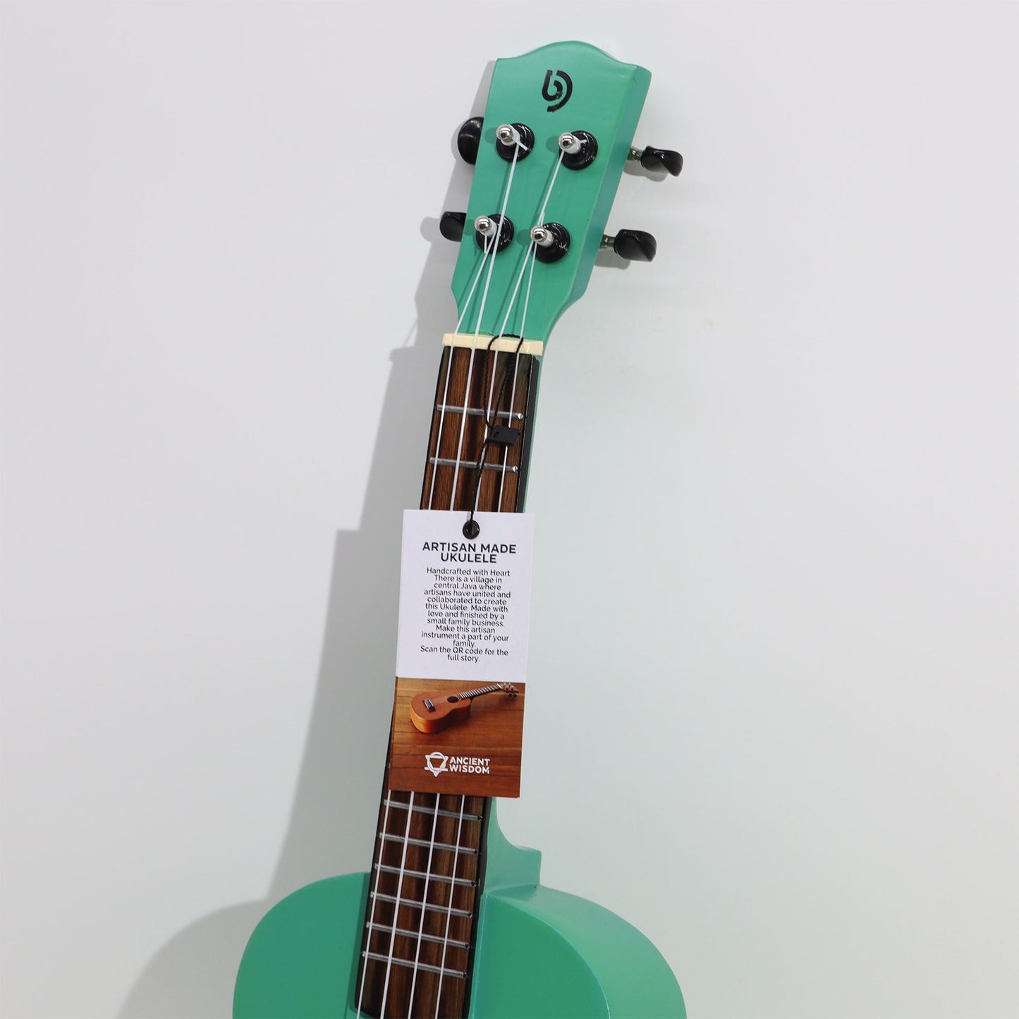 Kézműves ukulele – élénk rózsaszín kivitel (4 húros)
