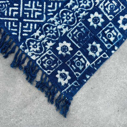 Kézzel készített indigókék takaró – 170 × 120 cm – Desi csíkos