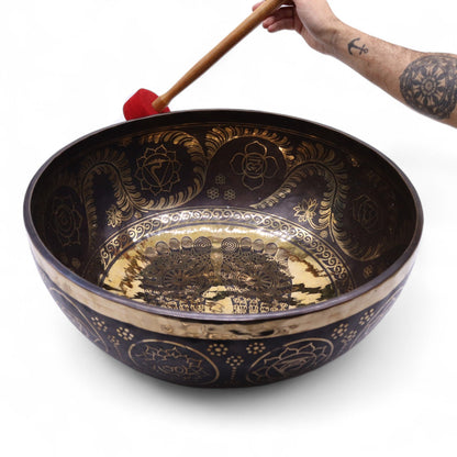 Hatalmas gravírozott vibrációs állótál – 50 × 20 cm – 10,7 kg