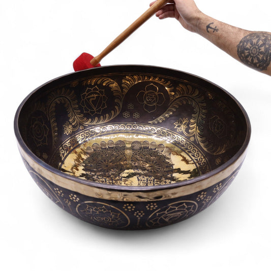 Hatalmas gravírozott vibrációs állótál – 50 × 20 cm – 10,7 kg