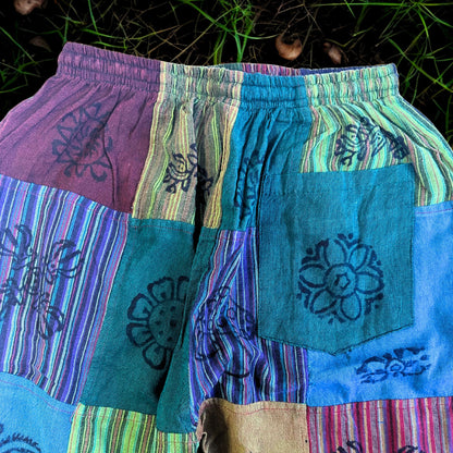 Nomad Sari gombanadrág – blokknyomásos minta – zöld tónusok (105 × 127 cm) S/M