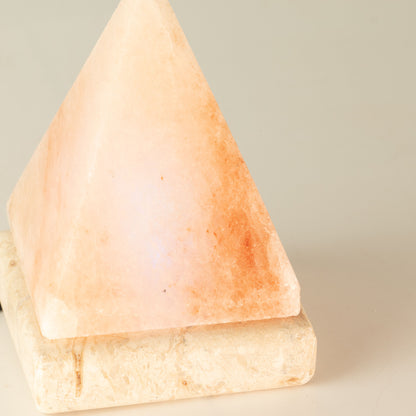 USB Pyramid Salt Lamp - 9 cm (multicolored light)
