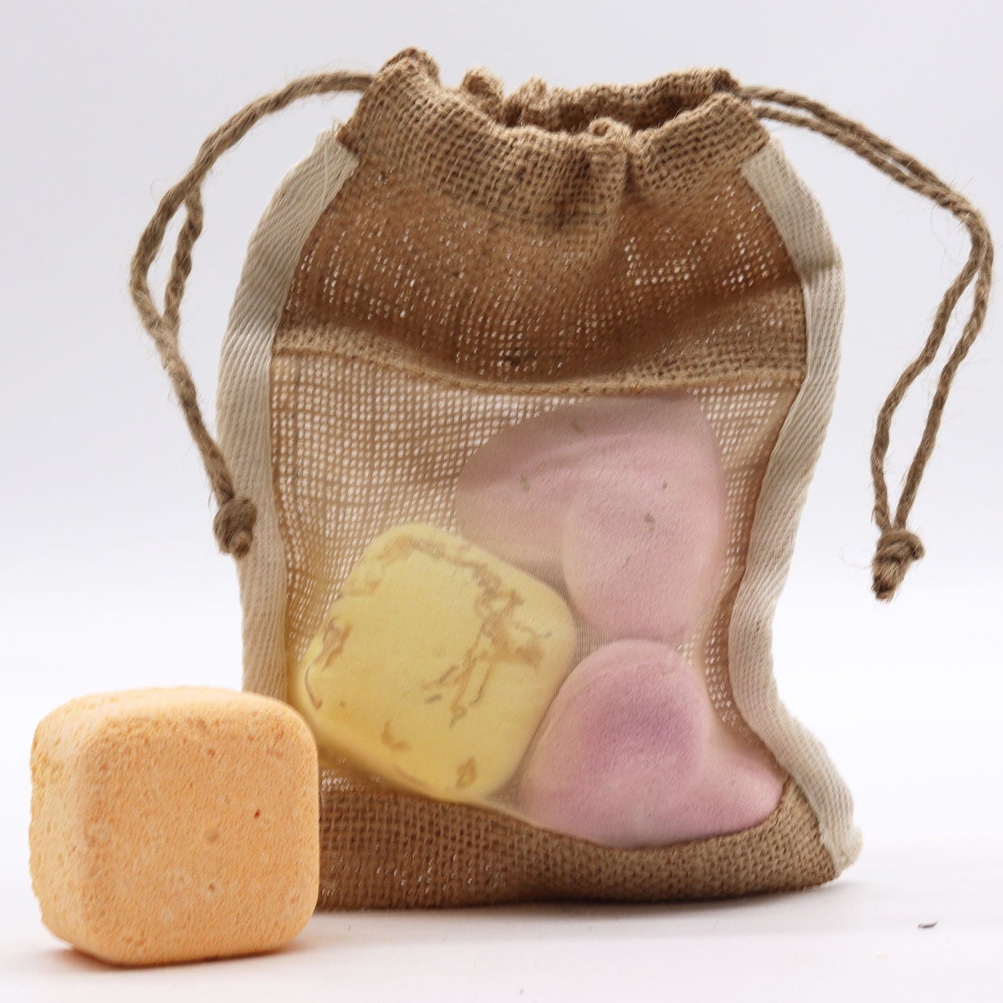 Közepes méretű mosott juta tasak – 21 × 15 cm