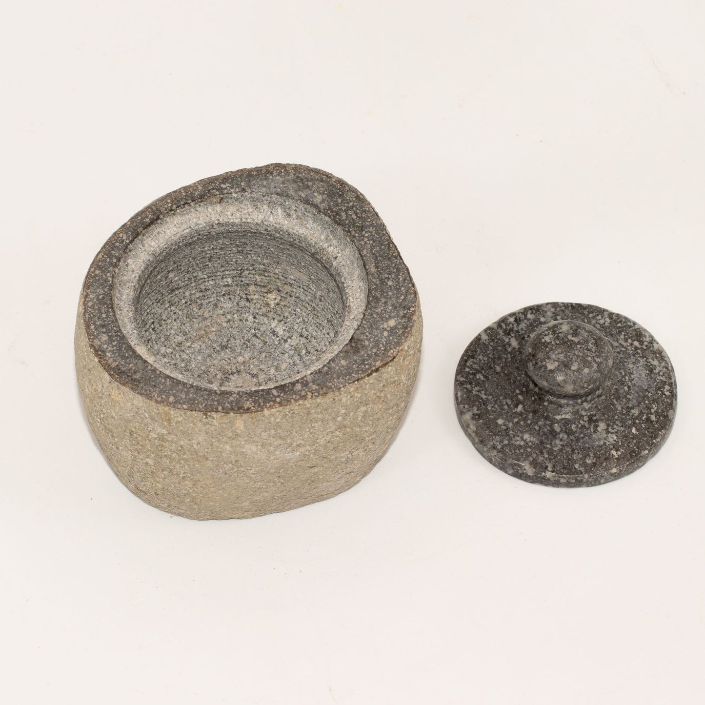 Természetes folyami kő földelő edény – Kicsi (kb. 9 × 7 cm)