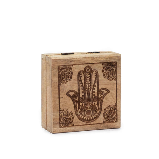 Kis négyzet alakú doboz 10 × 10 × 4,2 cm – Fekete gravírozott Hamsa