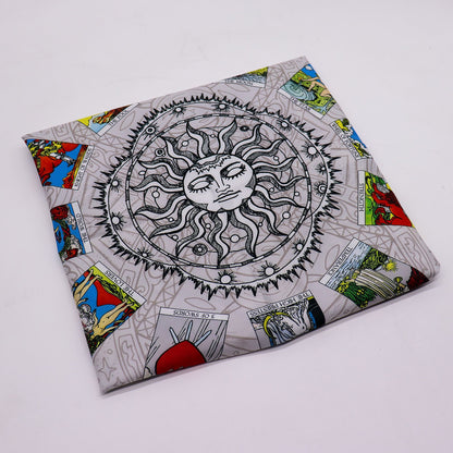 Tarot olvasó kendő – Életfa (75 × 75 cm)