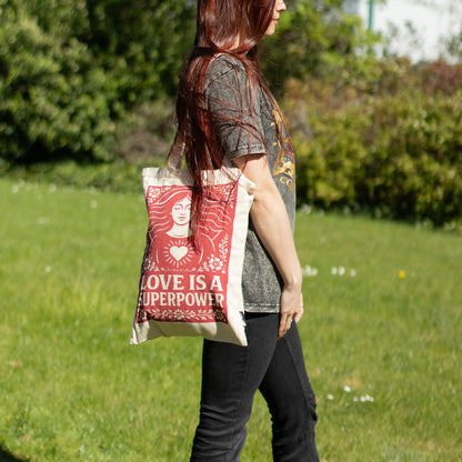 Toni táska – Love is a superpower (42 × 30 cm) – 10 oz