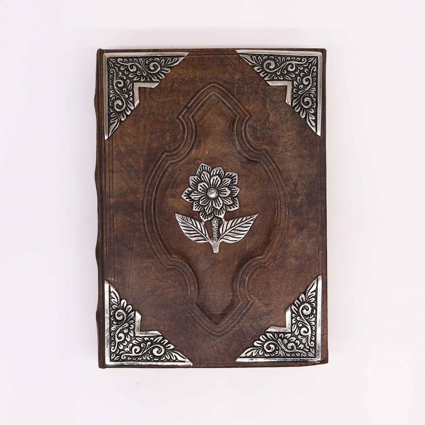 Vaskos barna színű könyv – Cink rózsa dekoráció – 200 szakadozott szélű oldal – 26 × 18 cm