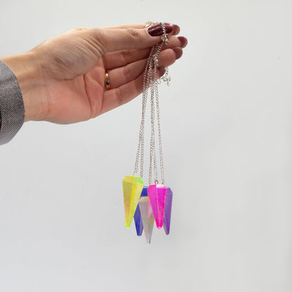 Hatszögletű inga – Aurora kristály – halványzöld, 4 cm