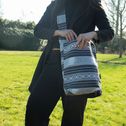 Nagy jacquard válltáska – Urban Caravan