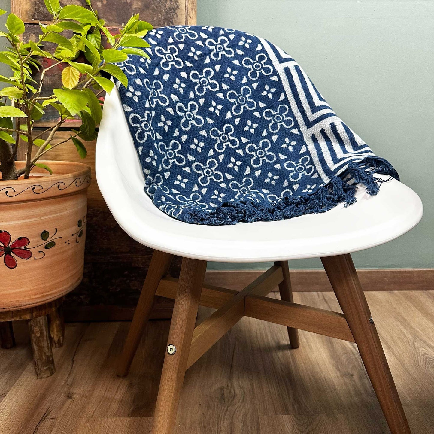Kézzel készített indigókék takaró – 170 × 120 cm – Kasba csempe
