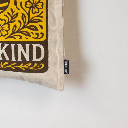 Toni táska – Bee kind (42 × 30 cm) – 10 oz