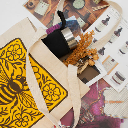 Toni táska – Bee kind (42 × 30 cm) – 10 oz