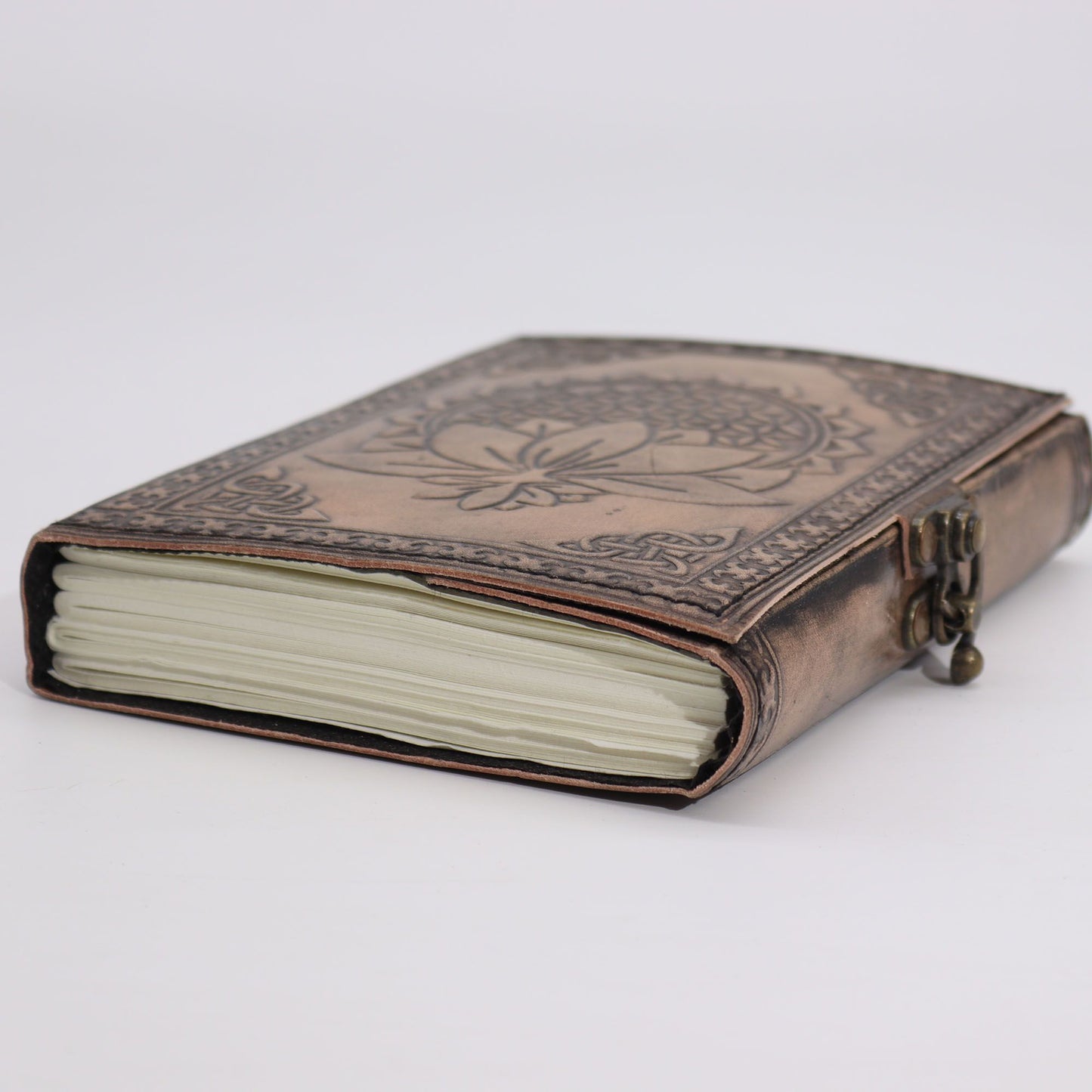 Lótusz mandala – Ezoterikus notesz – Antik szürke – 200 oldal – Varrott él – 17,5 × 12,5 × 3 cm