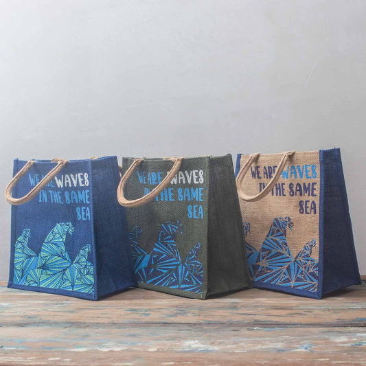 Juta táska felirattal – We are Waves – natúr