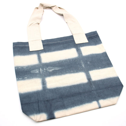 Természetes Batikolt Pamuttáska (8 oz) – 38 × 42 × 12 cm – Szürke Kockák – Natúr Fogantyú