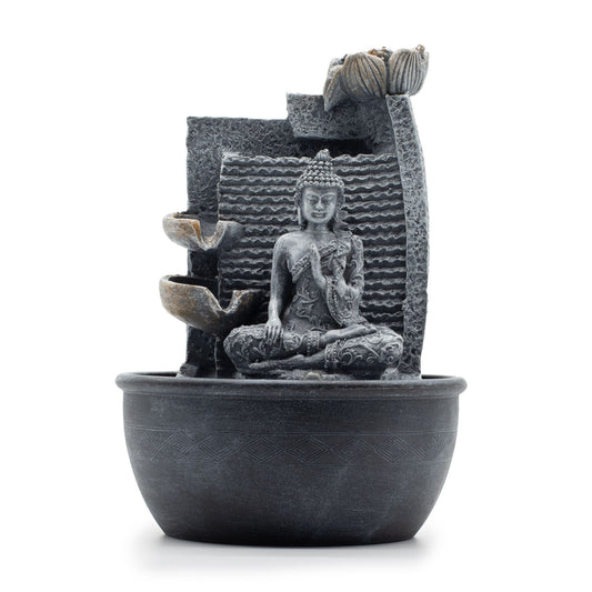Asztali szoba szökőkút – Buddha, lótusz és vízesés (19 × 19 × 28 cm)
