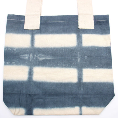 Természetes Batikolt Pamuttáska (8 oz) – 38 × 42 × 12 cm – Szürke Kockák – Natúr Fogantyú