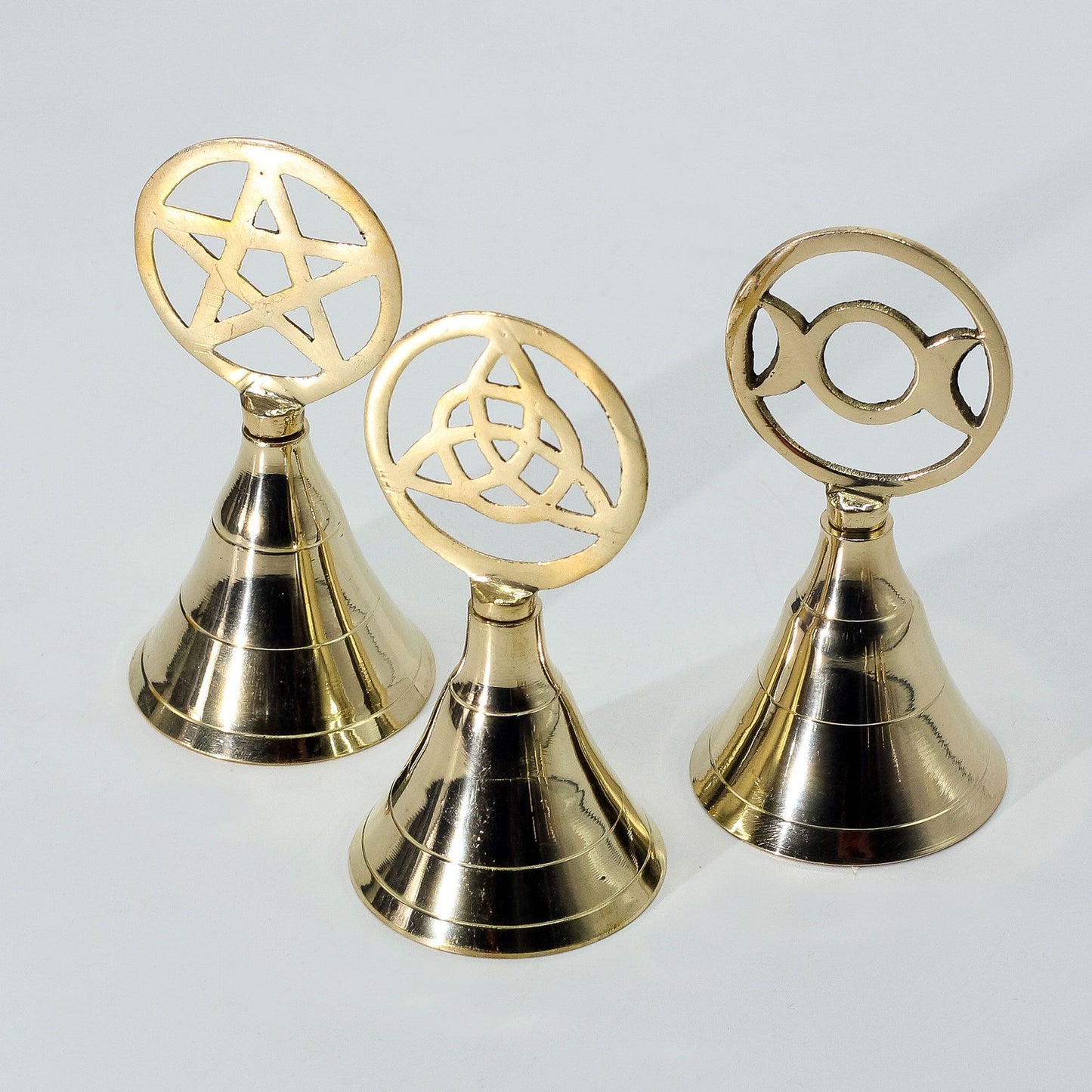 Oltári sárgaréz csengő - Triquetra