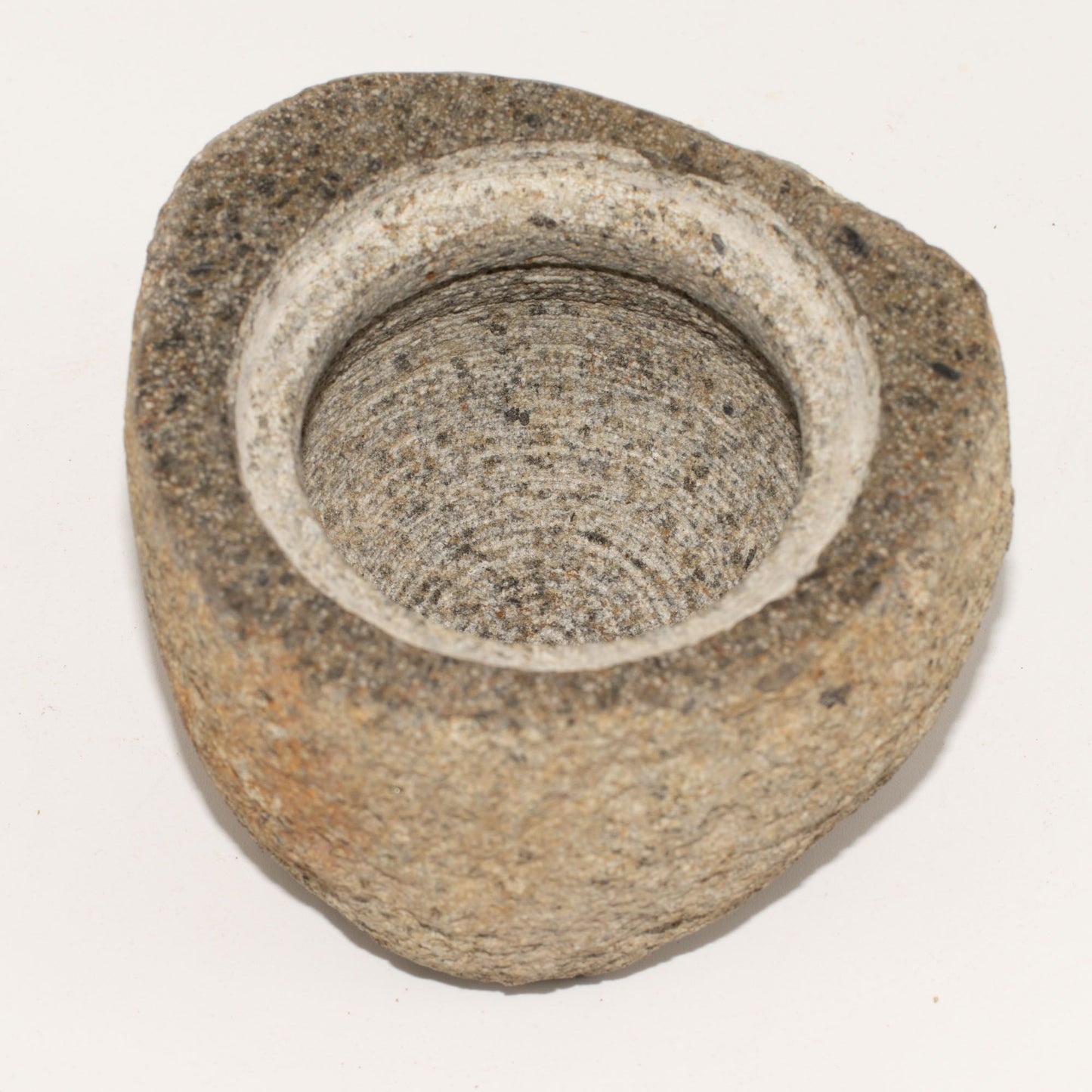 Természetes Folyami Kő Földelő Edény – Közepes (kb. 12 × 8 cm)