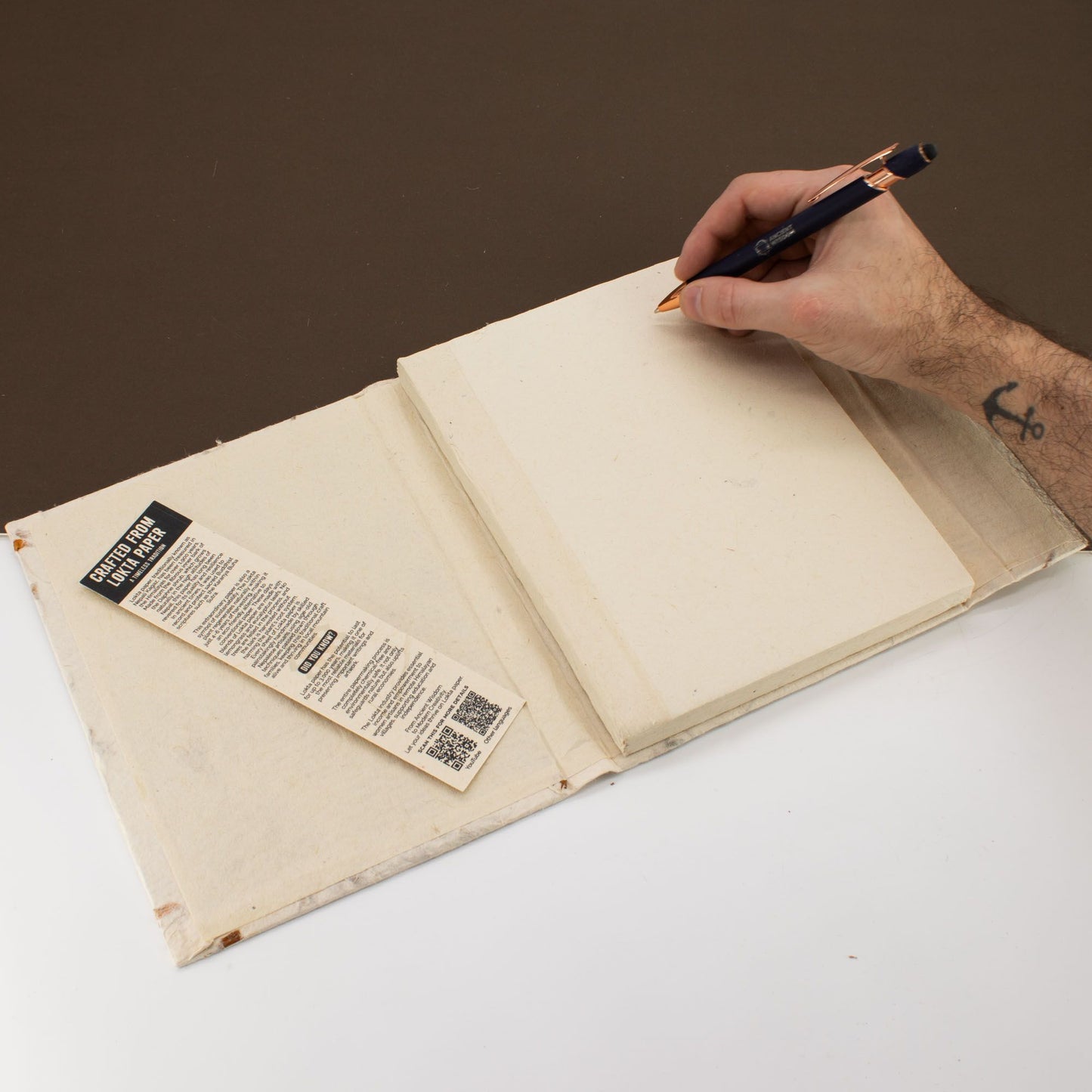 Nagy Lokta vegyes virágos notesz (21 × 15 cm) – 45 lap – könyvjelzővel