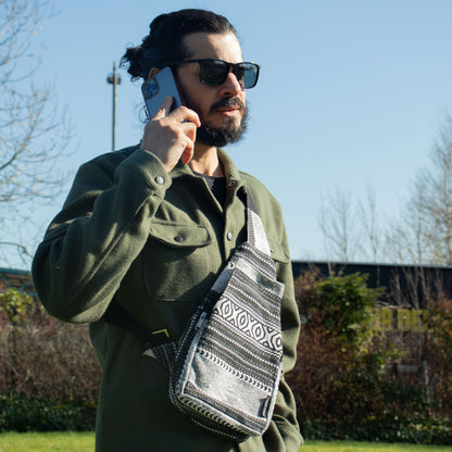 Crossbody jacquard táska – Urban Caravan