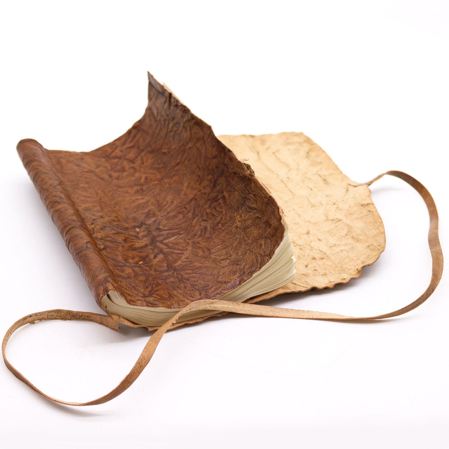 Tekercselt Bőr Utazónapló – 96 oldal – Natúr 21 × 15 cm